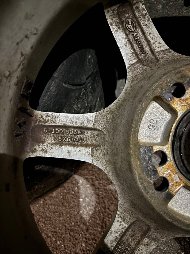 ア*読様 【3N厳守の中古品！】15インチ6.5J＋35 マルチPCD AR-1