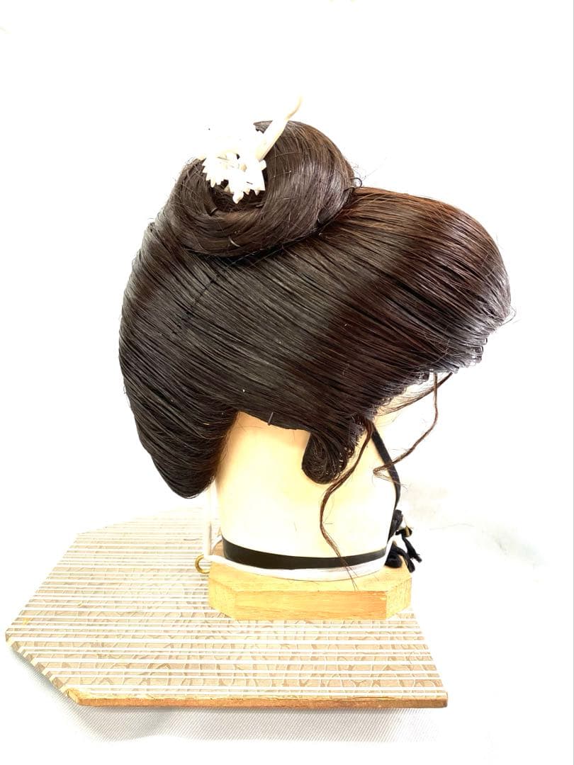 辰巳7号サイズ(編み無しタイプ)夜会巻き、中古舞踊かつら、大衆演劇かつら、簪付き
