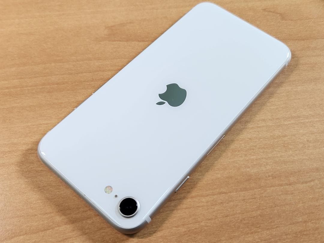 020900E iPhone SE A2782 第3世代 64GB