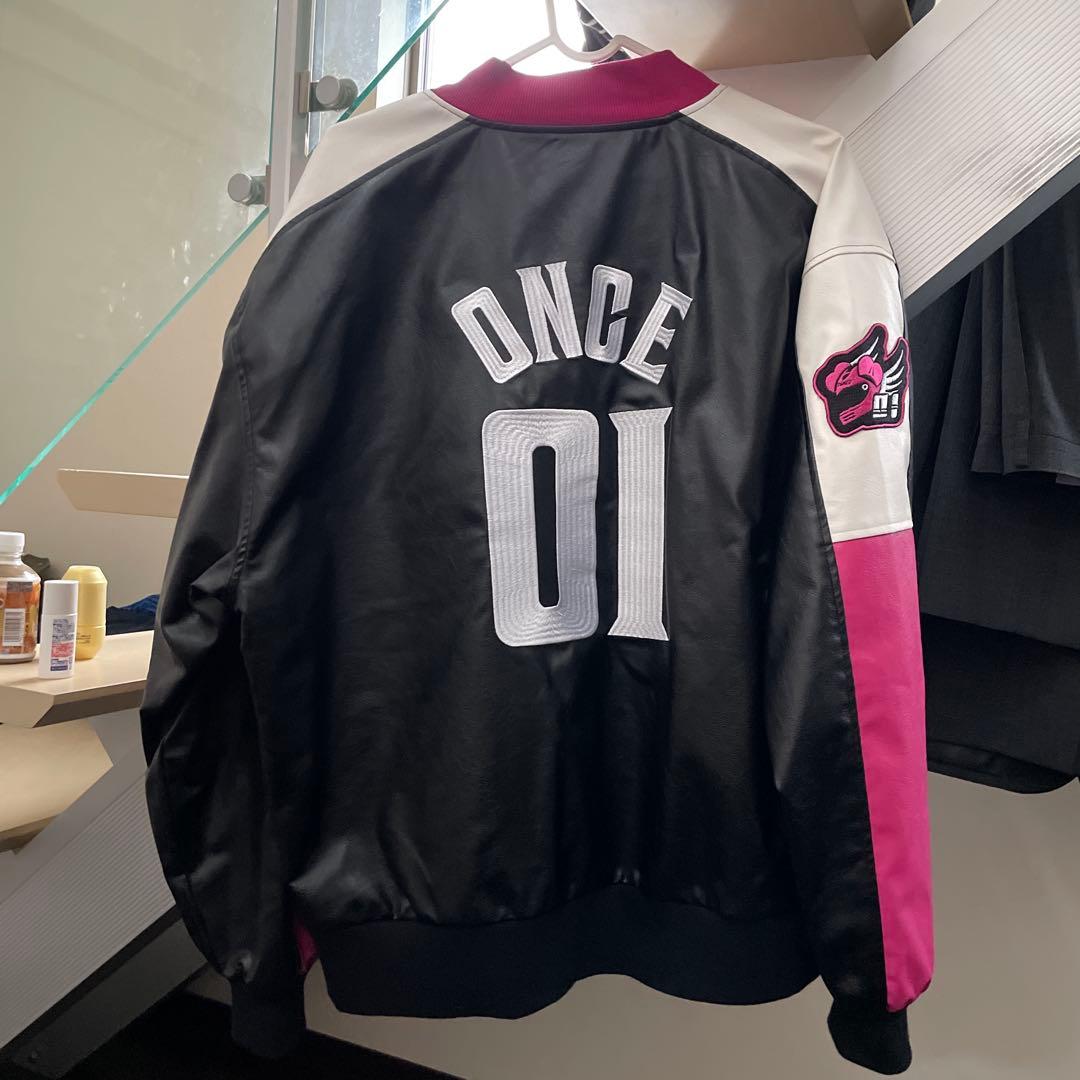 TWICE チームジャケット 01