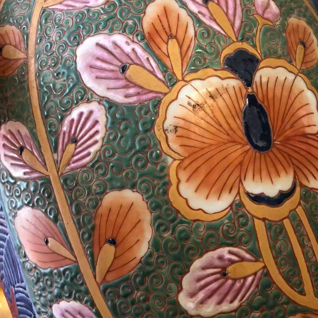 N406、骨董品　中国美術　豪華な中国 金彩花瓶　美品