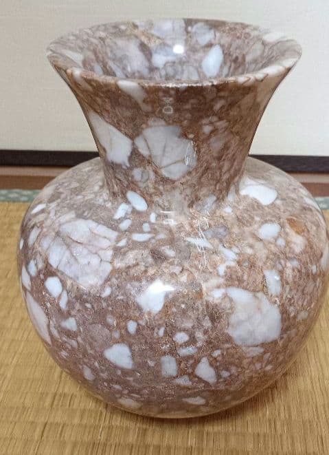 大理石 花瓶 茶色と白の模様