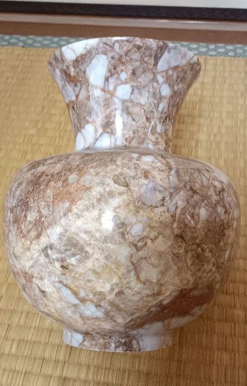 大理石 花瓶 茶色と白の模様