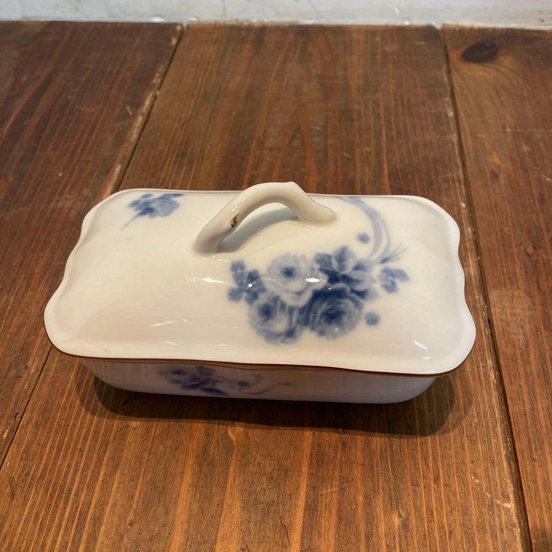 美品　大倉陶園　ブルーローズ　バターケース　小物入れ　上品な薔薇の絵柄が素敵な