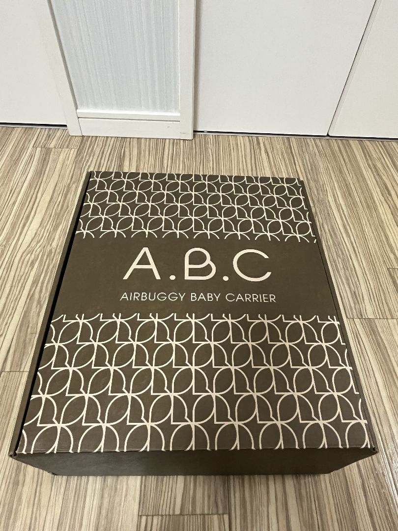 AIRBUGGY（エアバギー）ベビーキャリア ベーシックプラス ブラック