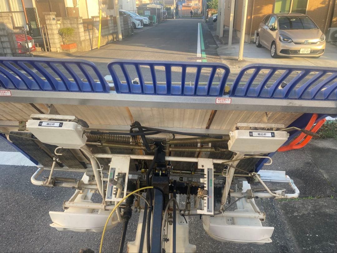 イセキ 田植機 PQ4-VS 4条ガソリンエンジンリコイルスタート愛知県引取限定