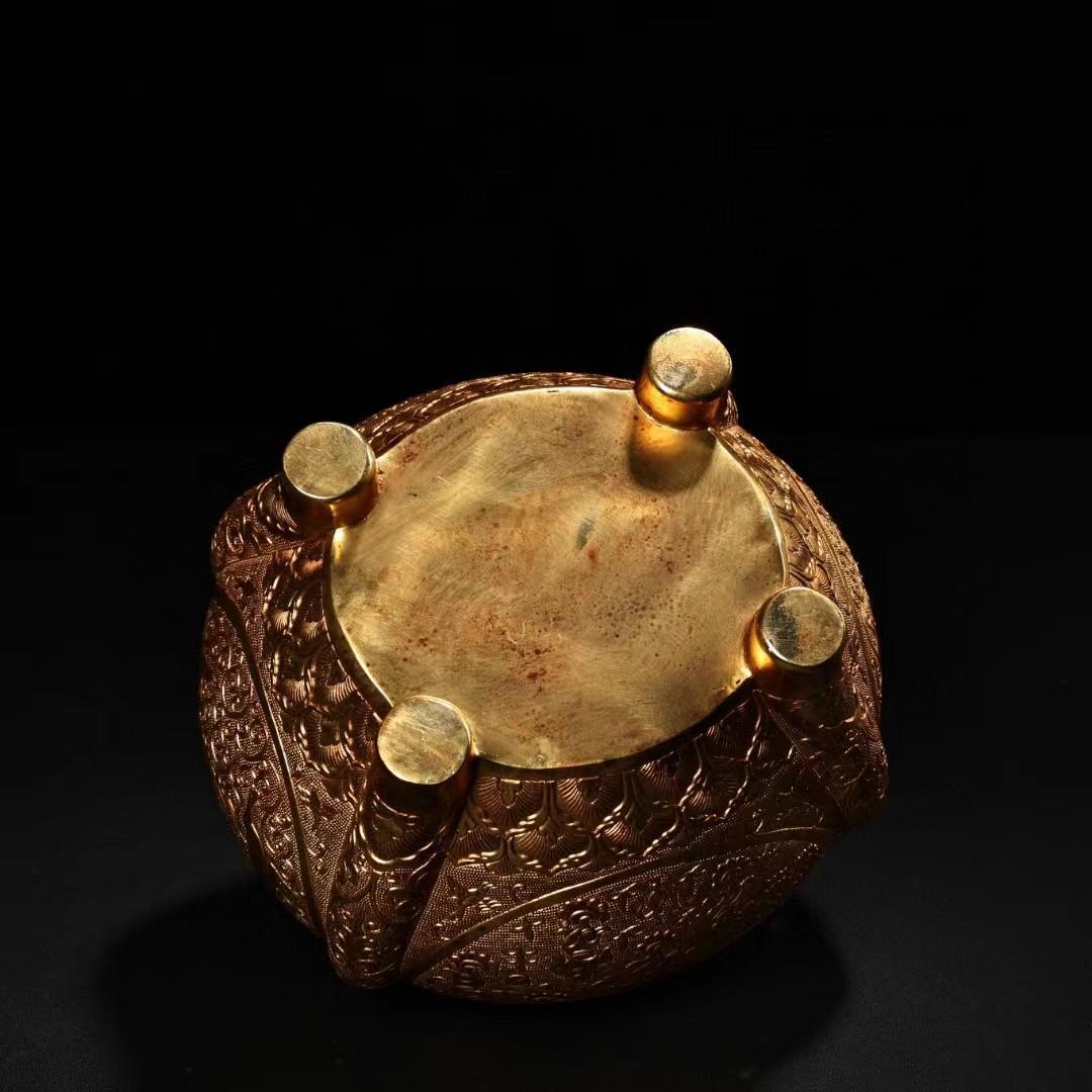 中国古美術・旧蔵銅胎鎏金缶・純銅細密彫・純手作り・高浮彫・茶道具・文房具・木箱付