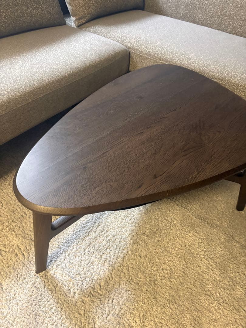 むっしゅ　カリモク　ベージュL字型ソファと同色三角テーブルセット