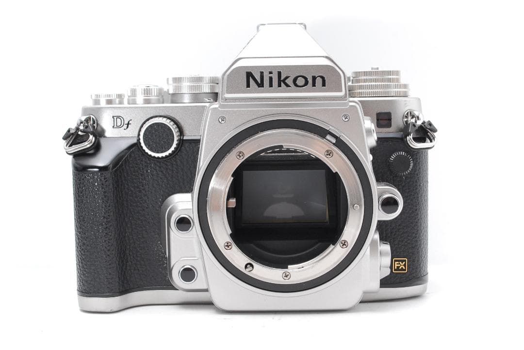 フルサイズセンサー　クラシックデザインと高画質を両立した一眼　Nikon Df