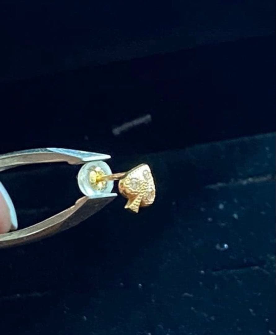 クアラントット quarant‘otto スペード ピアス　k18 ダイヤモンド