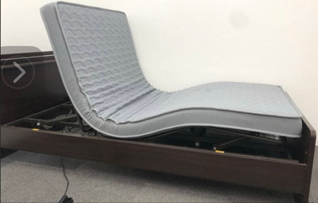 お値下げ　クレオ電動ベッド2モーターヘッドボード2口コンセント付&サイドガード付