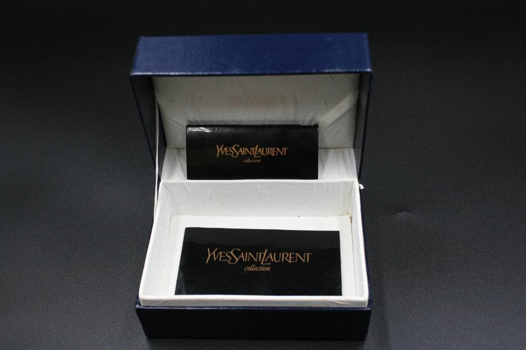 極美品 イヴサンローラン 腕時計 クオーツ シルバー文字盤 ステンレス