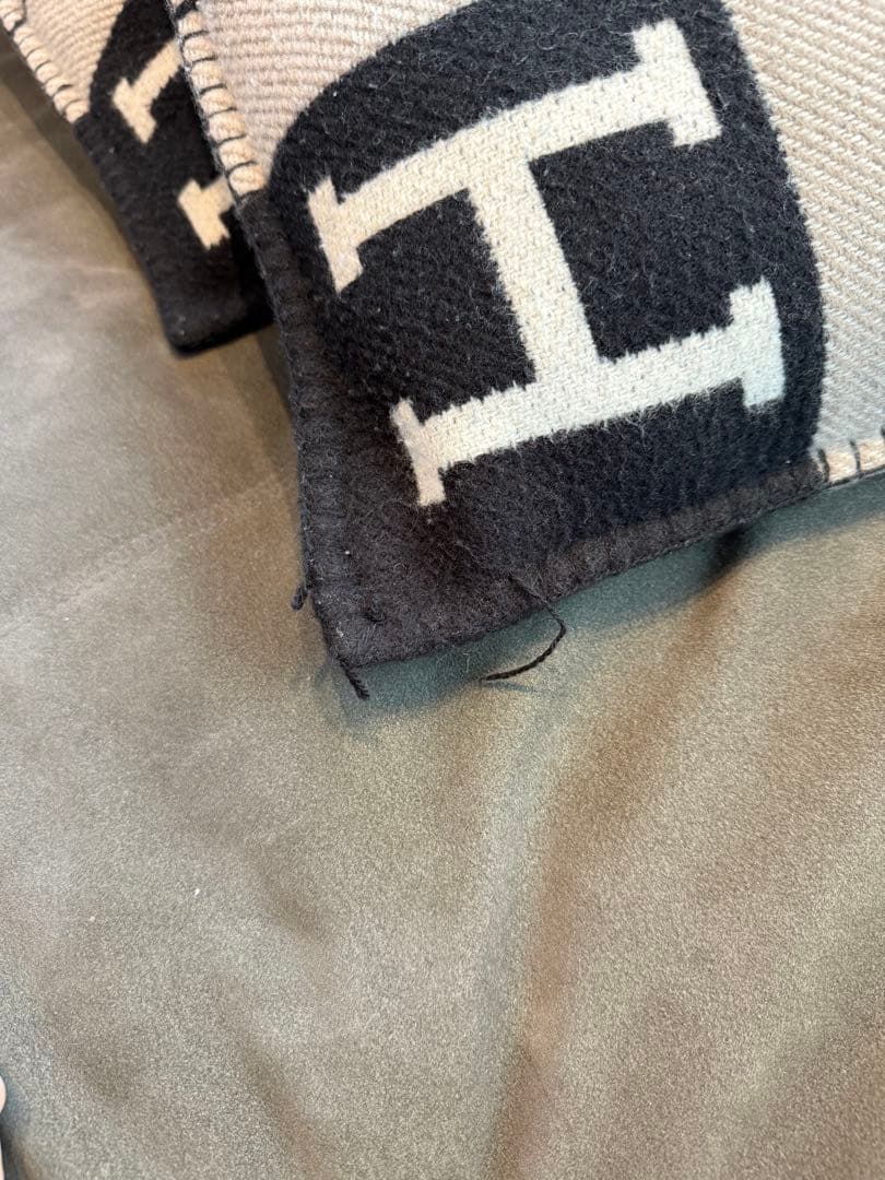 エルメスクッション 2個セット　アヴァロンⅢPM中古品