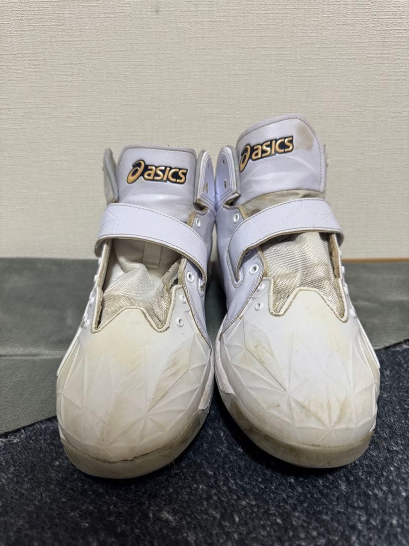 asics ホワイト スパイクシューズ