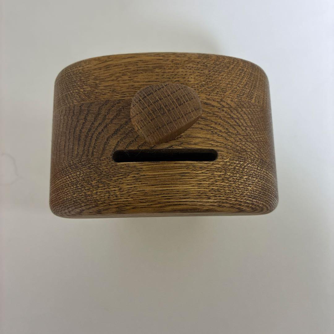 ドングリ型　木製　貯金箱