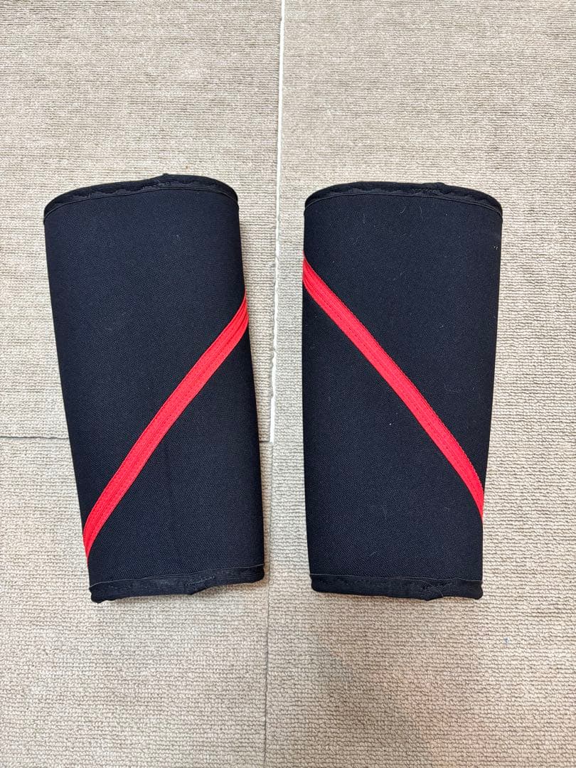 SBD ニースリーブ黒/赤 Mサイズ