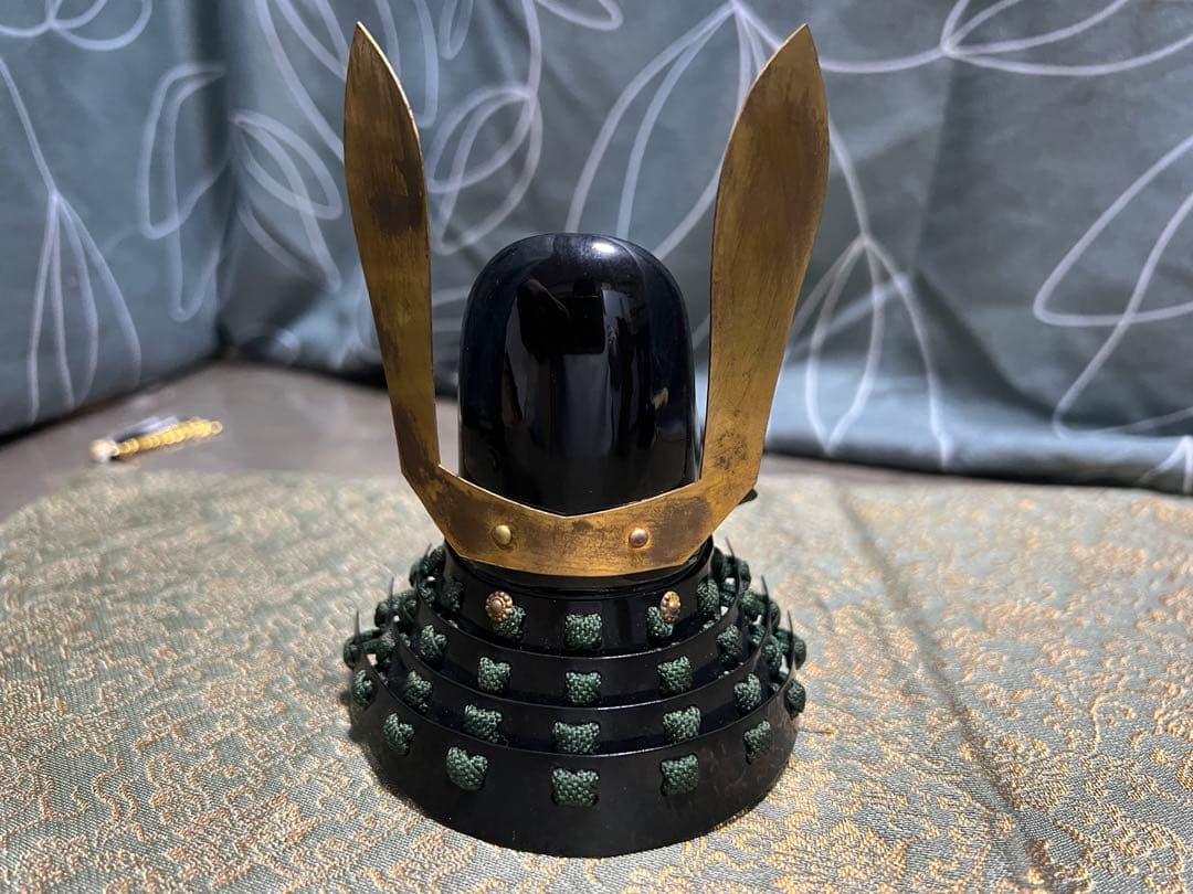 甲冑師 加藤一冑 唐冠の兜 鍾馗耳の脇立 脇坂安元 戦国武将 兜 置物