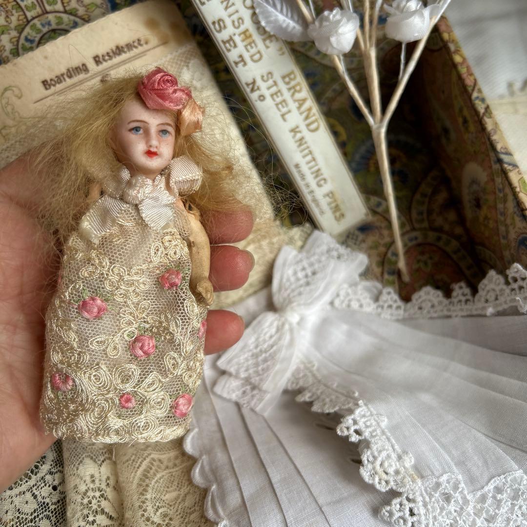 フランスアンティーク　ミニョネットとレース、布花　カルトナージュ box