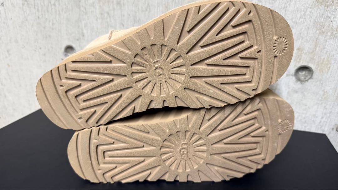 靴 UGG Classic Ultra Mini Platform UK6