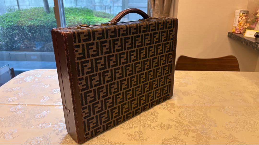 み*ー様 FENDI ヴィンテージ　フェンディ　ズッカ柄　アタッシュケース