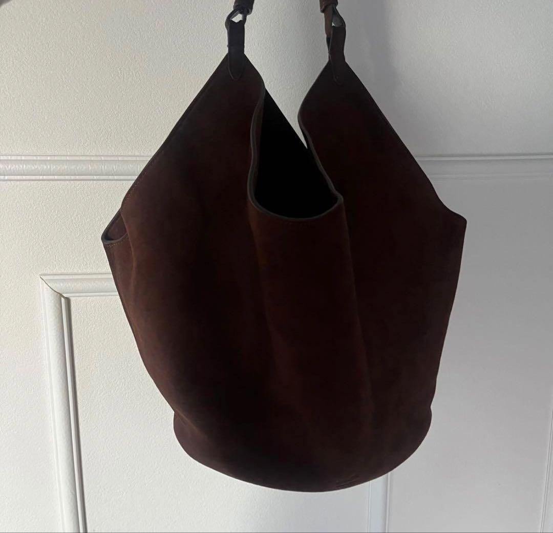 KHAITE ミディアムロータストート