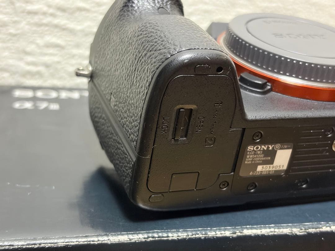 SONY α7 III ボディ ミラーレス一眼カメラ【ILCE-7M3】