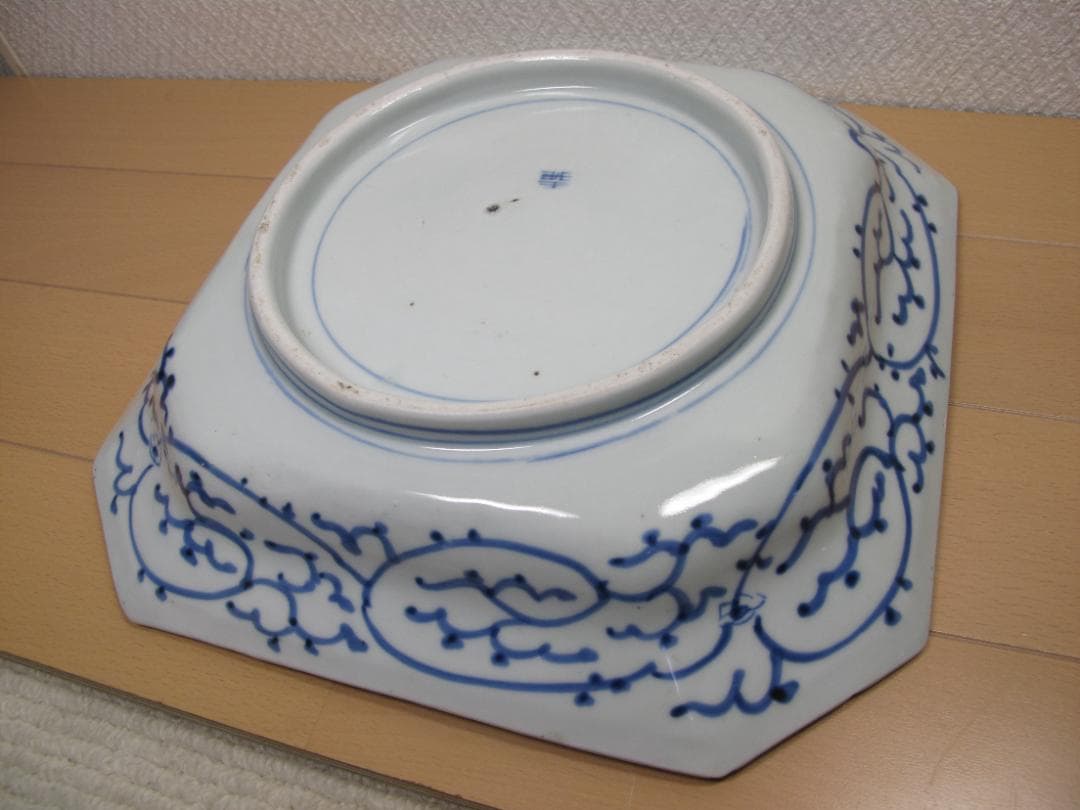 古伊万里　染付け窓絵　草花柄縁　角皿　アンティーク　大皿　盛り皿