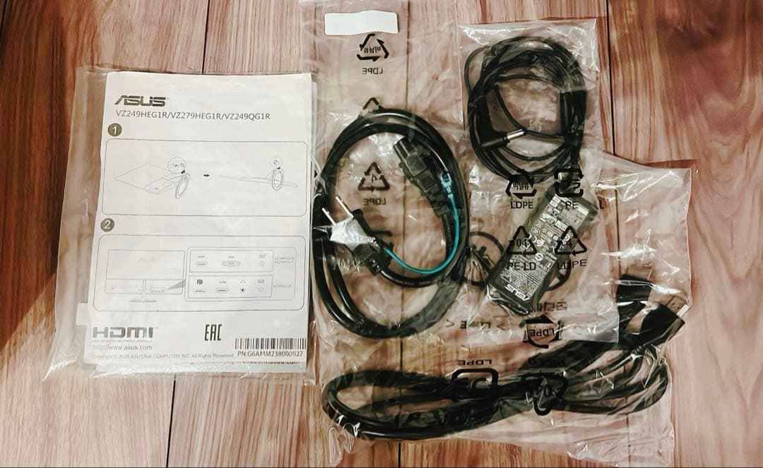 ASUS ゲーミングPCモニター　27インチ　薄型