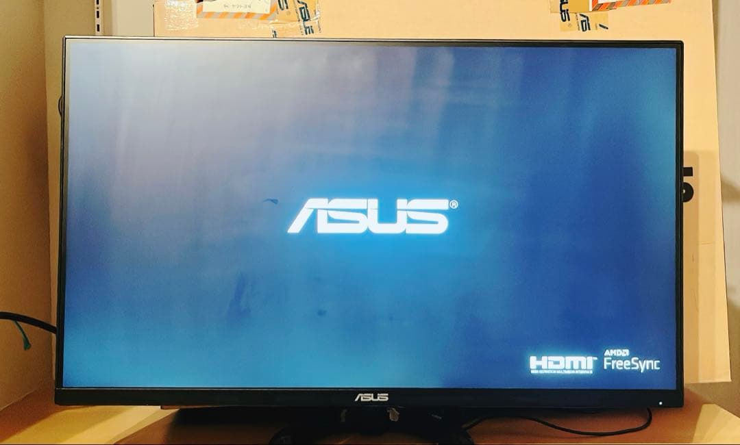 ASUS ゲーミングPCモニター　27インチ　薄型