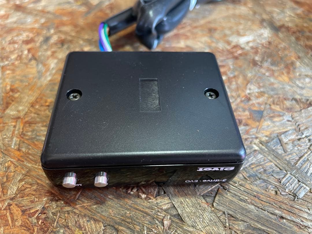 PIVOT 3-drive evo スロコン ベンツ用ハーネス付き