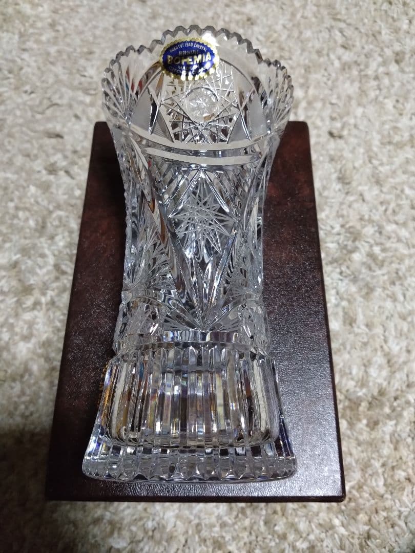 BOHEMIA カットクリスタル花瓶 高さ約25cm