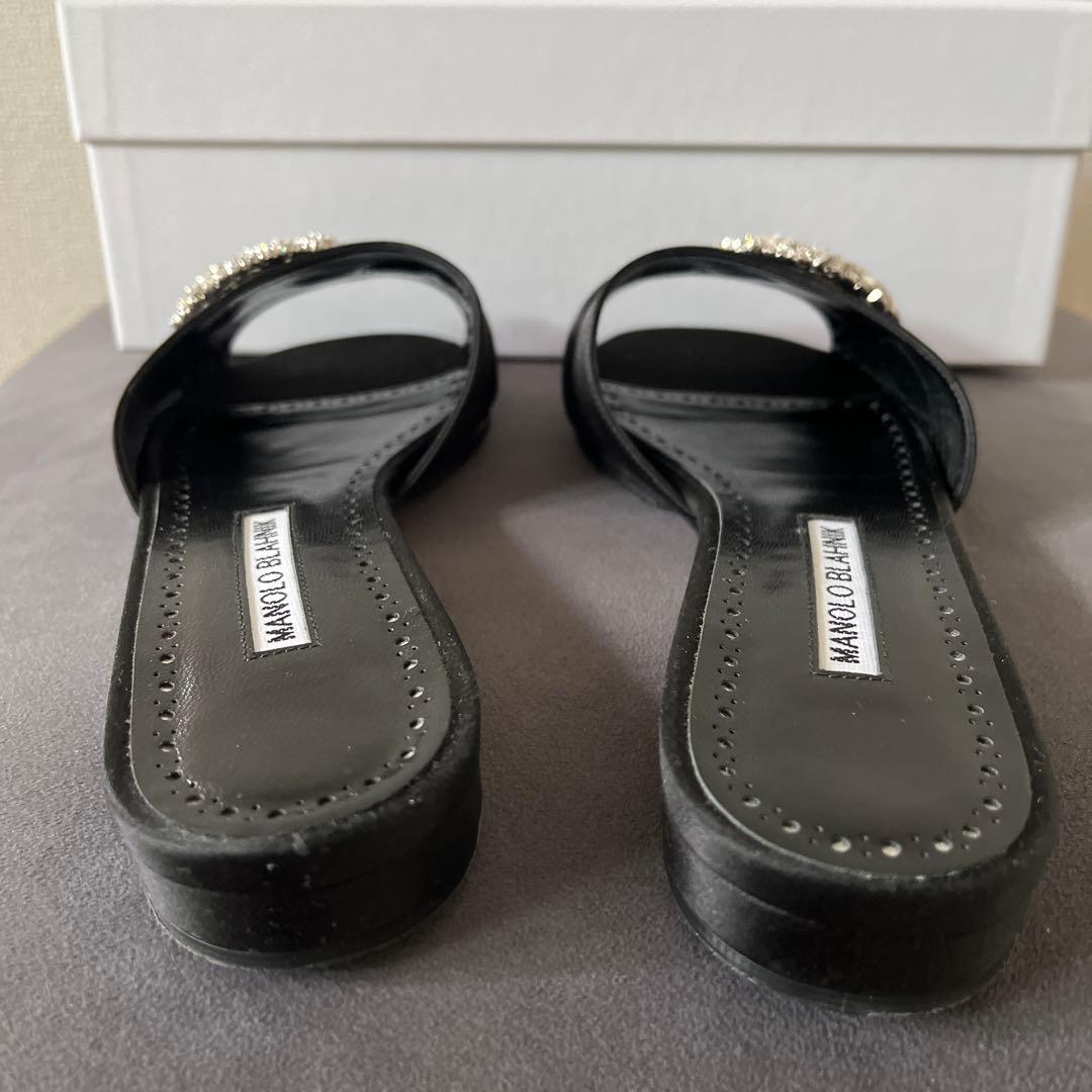 Manolo Blahnik 黒 サテン サンダル