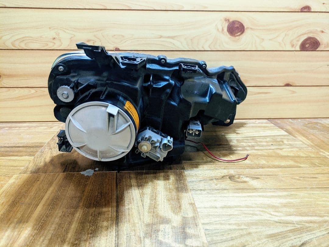 ゆ 86 ZN6 イカリング シーケンシャル ヘッドライト 黄ばみ無し