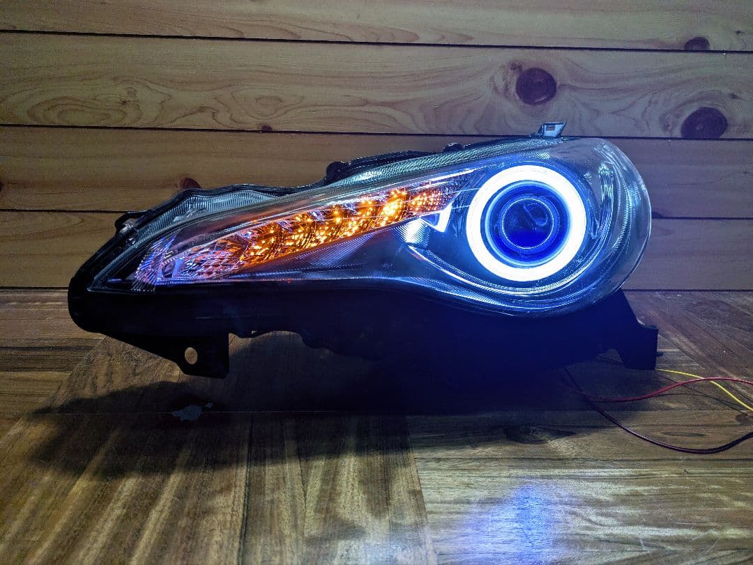 ゆ 86 ZN6 イカリング シーケンシャル ヘッドライト 黄ばみ無し