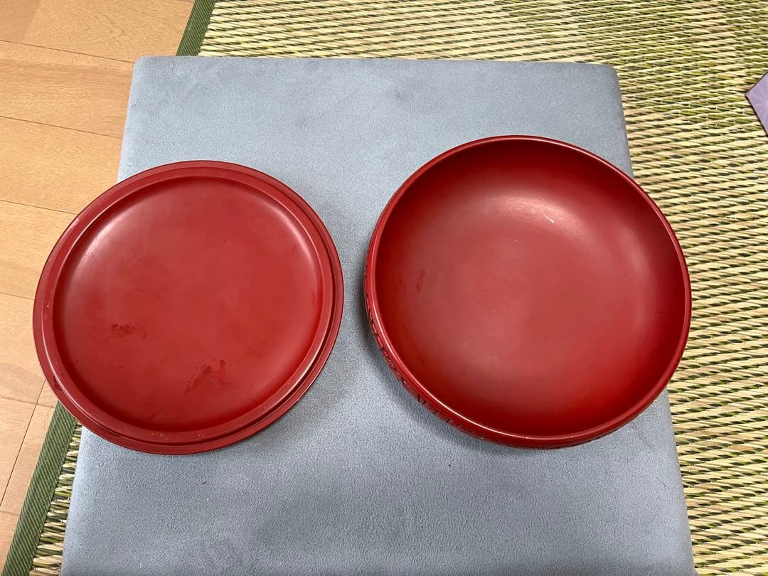 村上木彫堆朱　香合（牡丹唐草）　直径20cm