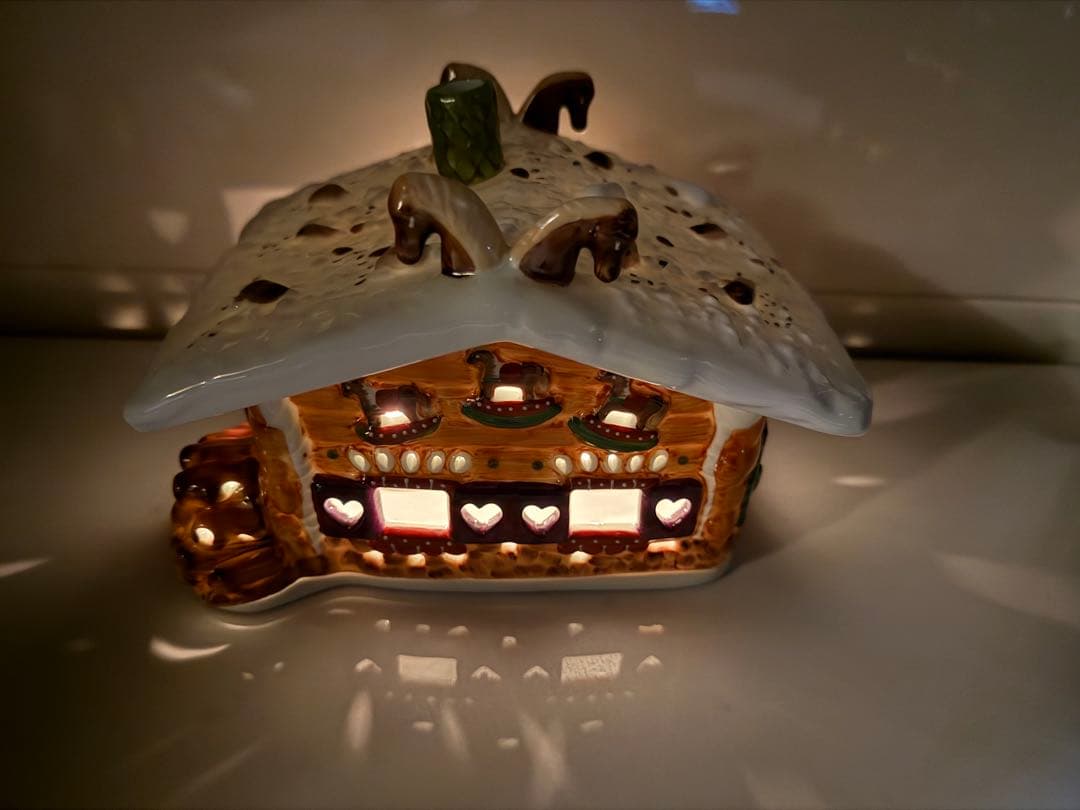 ビレロイ&ボッホ ジンジャーブレッドライトハウス 陶器製