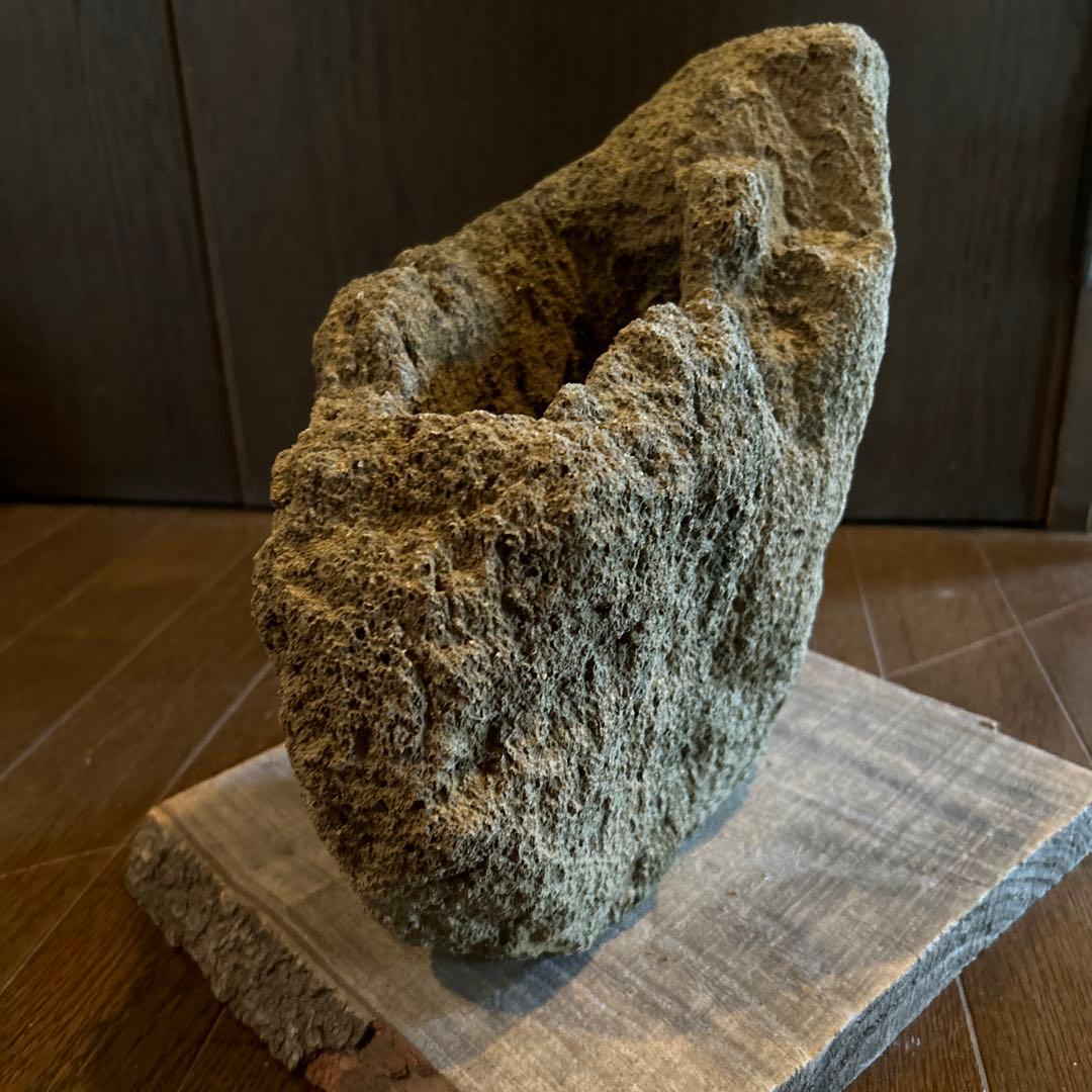 山渓鉢　雲山石　溶岩石　希少　一点モノ　苔　山野草　盆栽　多肉植物　小品盆栽