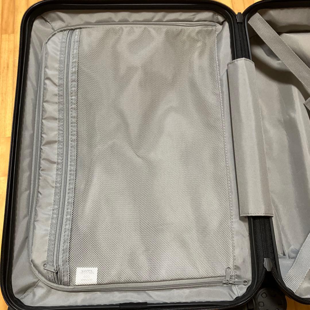 バーを自由に調節できる　ハードキャリーケース（３６Ｌ）　色:カーキ