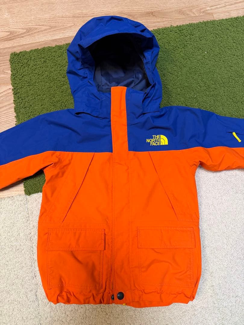 100サイズ　ノースフェイス　スノーウエア上下