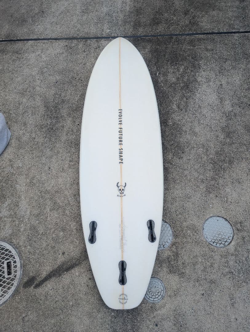 格安　EVOLVE サーフボード　5'10