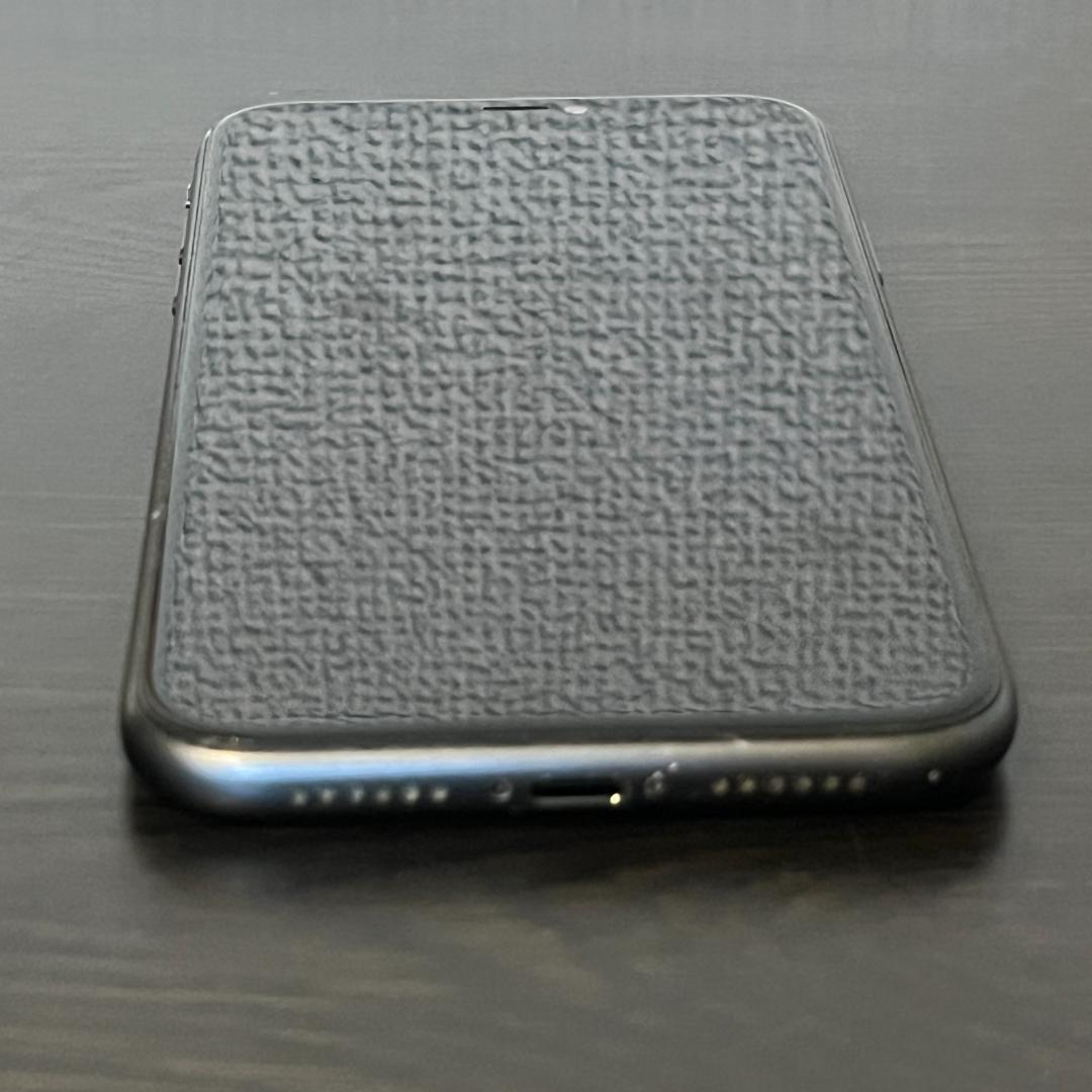【中古】iPhone 11 256GB ブラック 74%【動作確認済み】