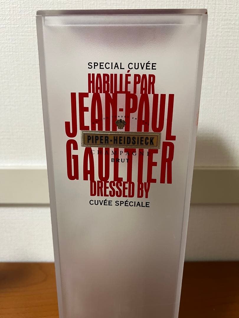 【レア】限定販売品 パイパーエドシック×ゴルチエ 保冷コルセットカバー