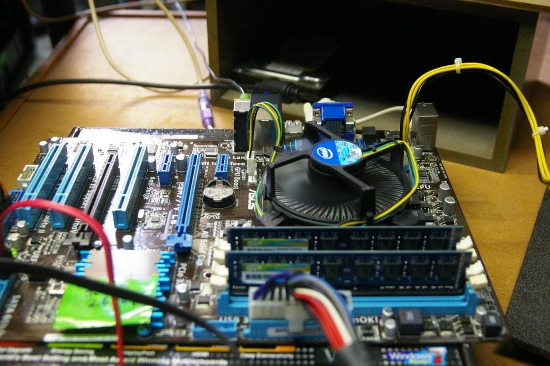 ASUS P8H77-V LE +i7-2600K+8GBメモリー+SSD120