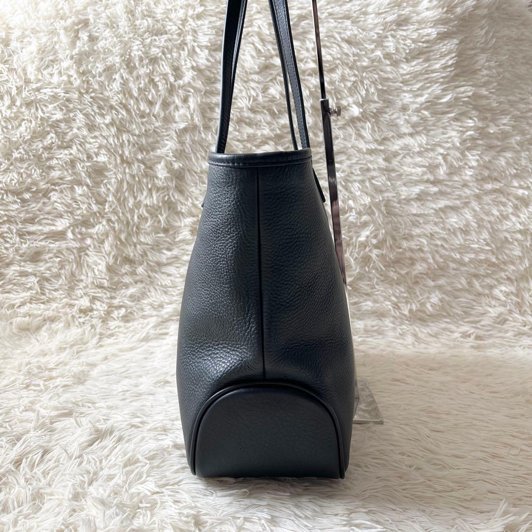 未使用級✨PELLE MORBIDA ペッレモルビダ　トートバッグ　ネイビー