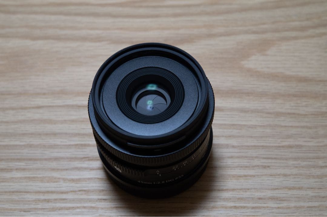【新型 美品】SIGMA (シグマ) 45mm F2.8 DG Lマウント