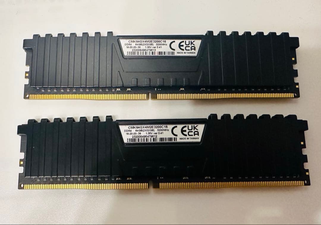 メモリー CORSAIR VENGEANCE LPX DDR4 64GB 3200MHz