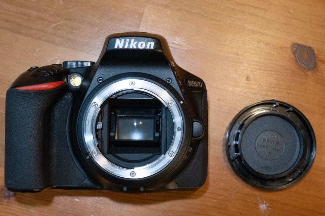 Nikon D5600 ダブルズームレンズキット レンズフィルター付