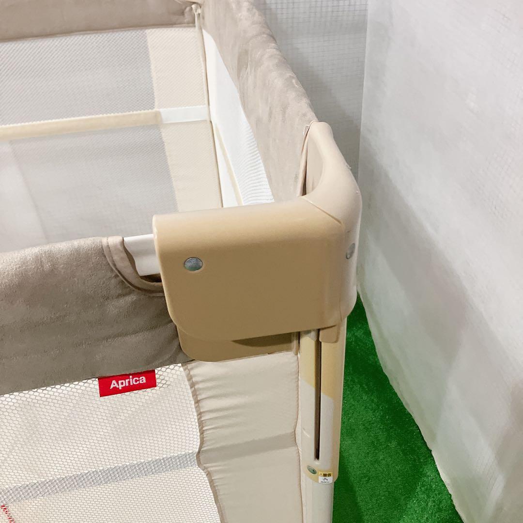 美品 Aprica ココネルエアープラス ベビーベッド ホワイト 洗えるマット