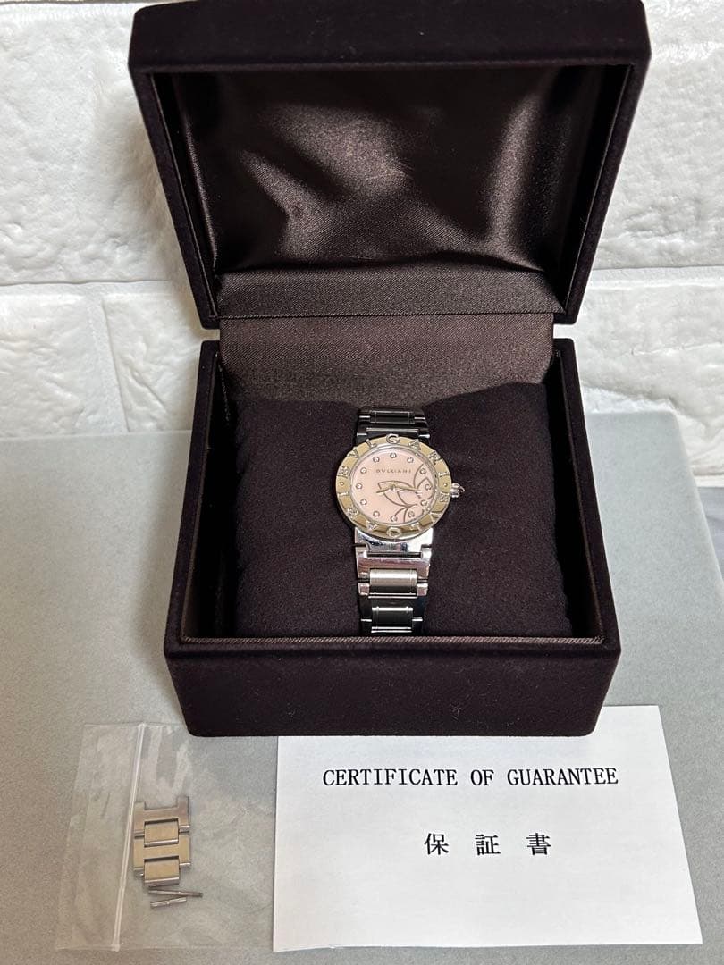 【美品】BVLGARIブルガリ　ピンクシェルレディース腕時計