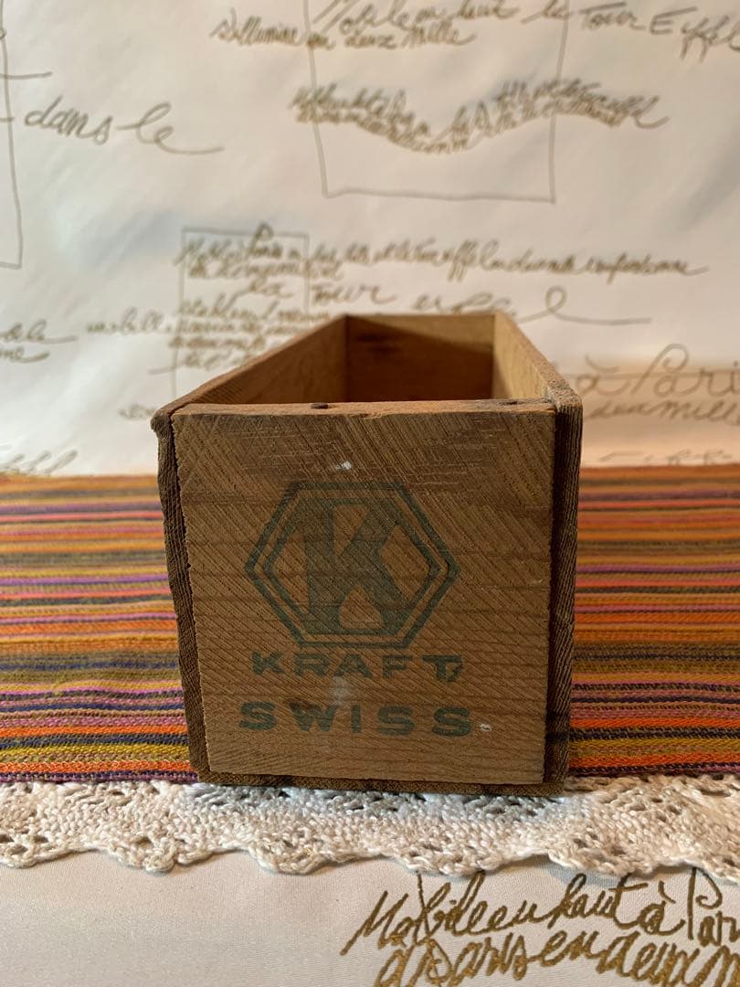 フランス製　アンティーク　フォントが可愛い小さな木製の小物入れ2個セット！